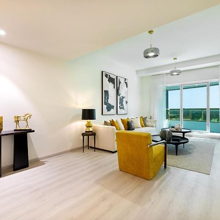 Апартаменты Maison Privee - Millennium Executive Tower Дубай Экстерьер фото