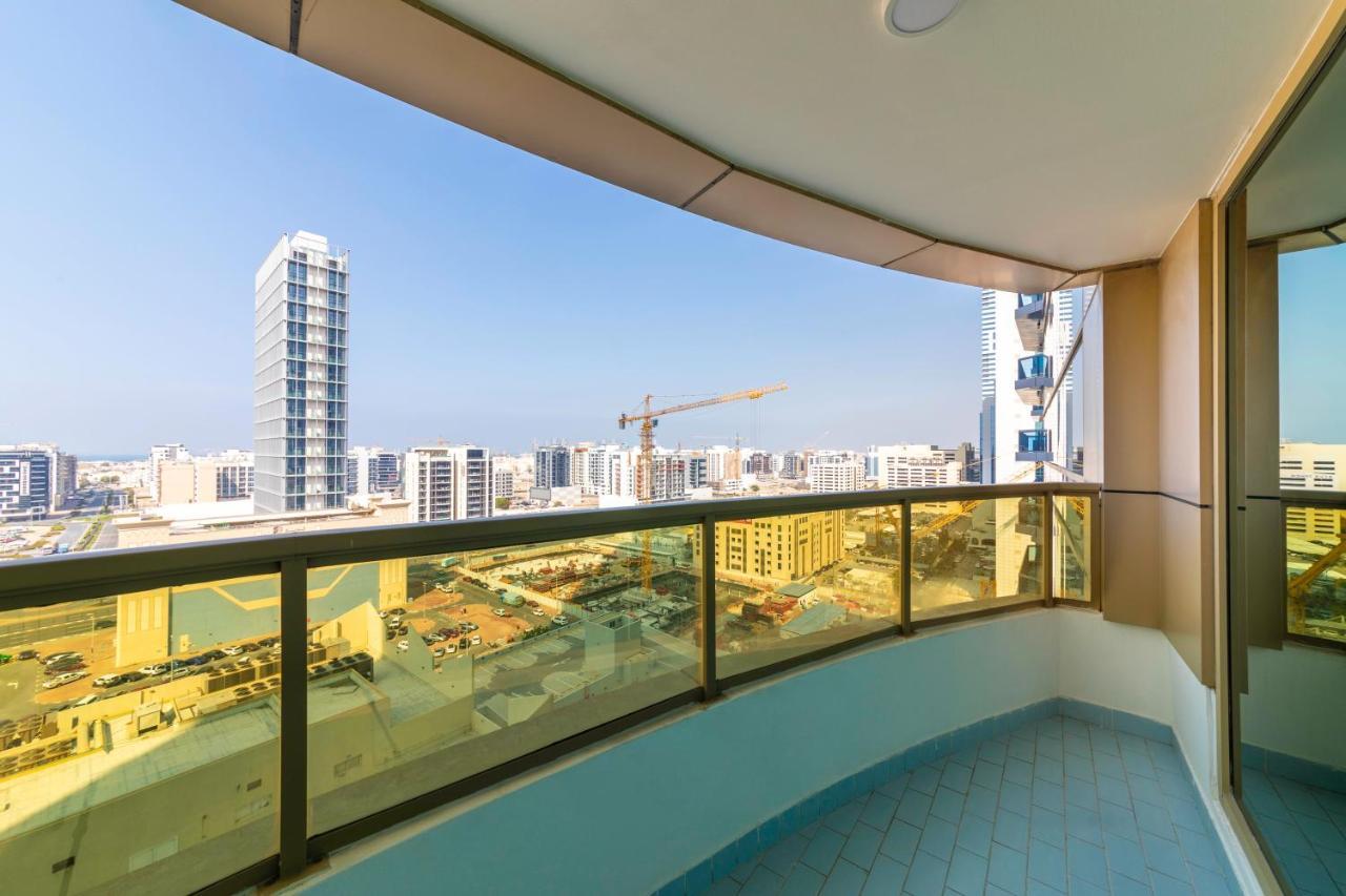 Апартаменты Maison Privee - Millennium Executive Tower Дубай Экстерьер фото